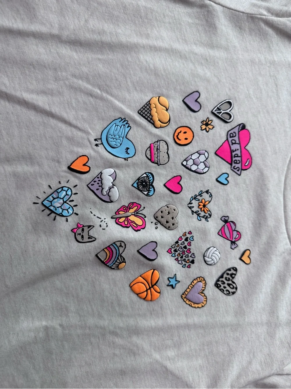 Adidas Girls White Graphic Heart T-Shirt Size Medium (10/12) Regular Fit